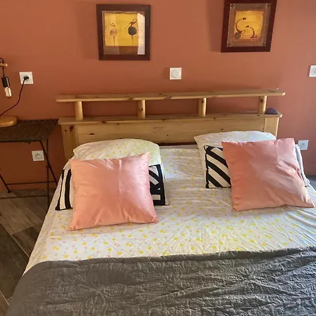 Apartment Au Pied Du Luberon Caumont-sur-Durance