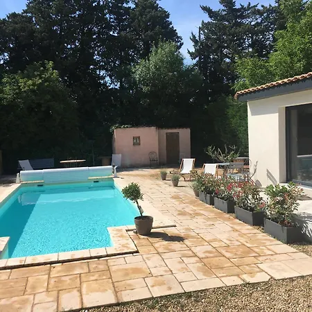 Au Pied Du Luberon Caumont-sur-Durance